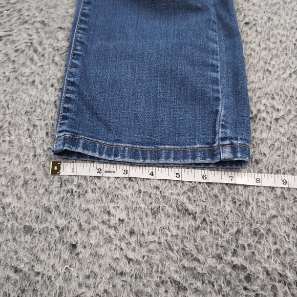 LL Bean Jeans Women 10 Blue Classic Fit Straight Leg Mom Normcore Casual Denim - Picture 9 of 10